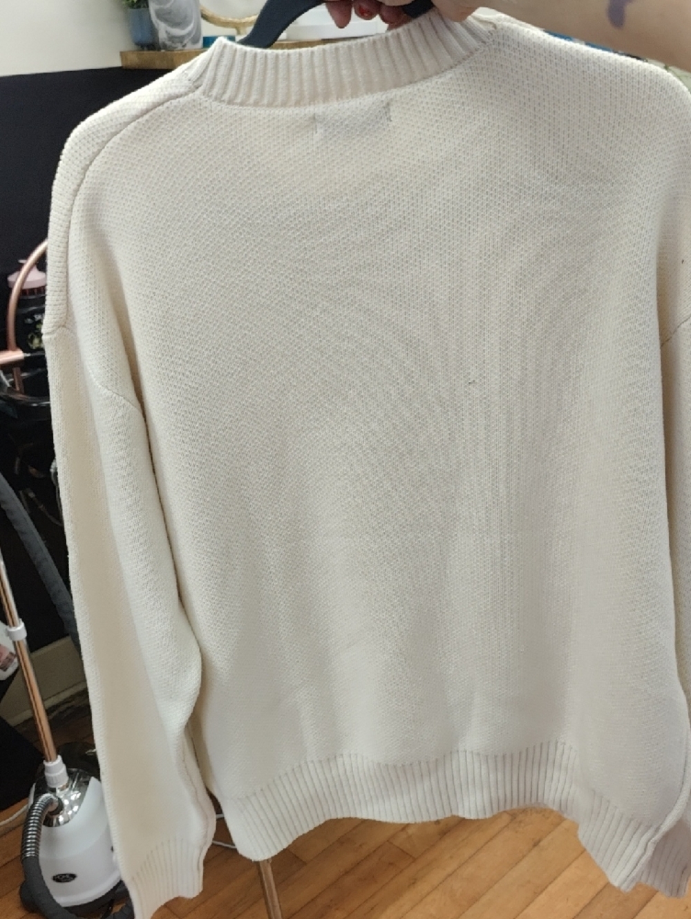 Zara Fits M-L Cream Crewneck Sweater - Soft Knit - Picture 7 of 9